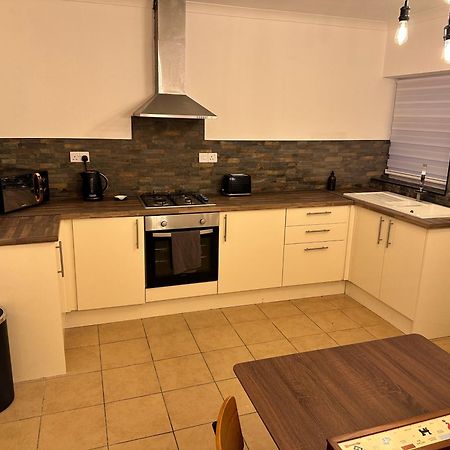 Stylish Miners Cottage, Treorchy, Rhondda Treorky Esterno foto